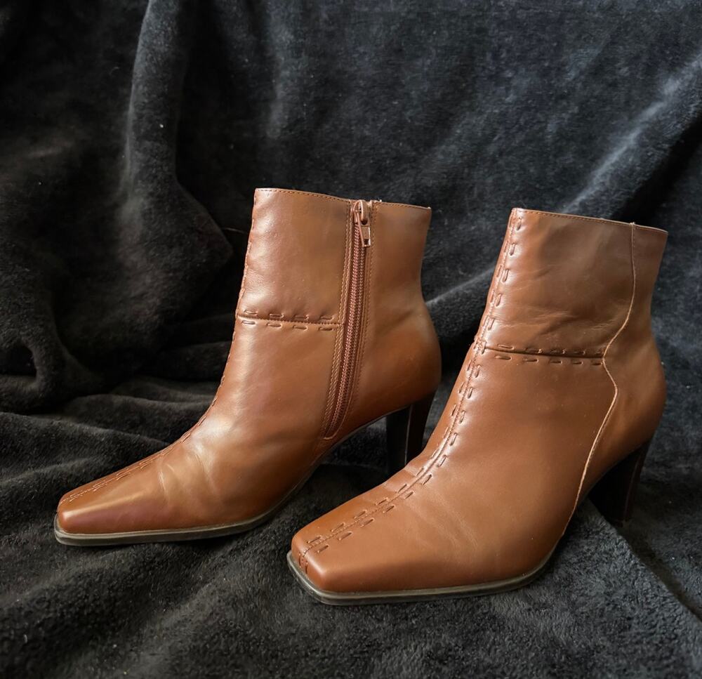 Markon Whitney Women’s Brown Leather Ankle Boots Size 6.5 M Square Toe